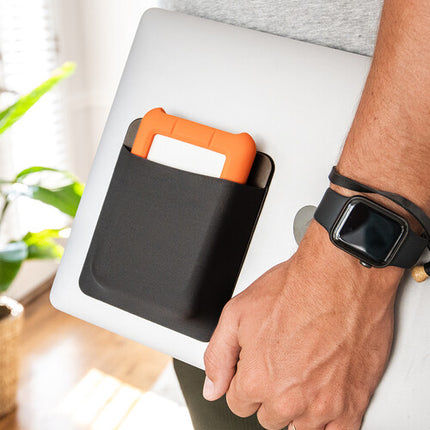 Max Huggins Slipdrive funda elástica para SSD externa adhesiva 3M negra grande