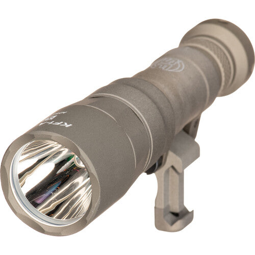SureFire Compact Dual Fuel Turbo Scout Luz para Arma 550 lúmenes montaje Picatinny Tan