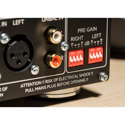 Violectric HPA V202 Amplificador de Auriculares Estéreo Alta Salida XLR RCA