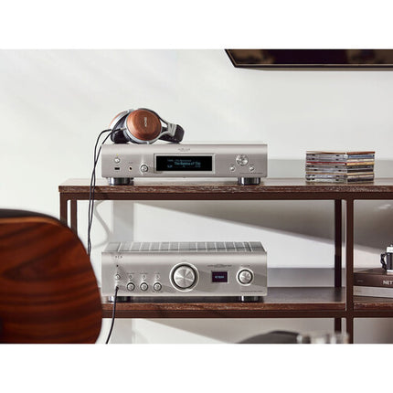 Denon DNP-2000NE Reproductor Audio Resolución Alta con DAC Cuádruple y HEOS Plata