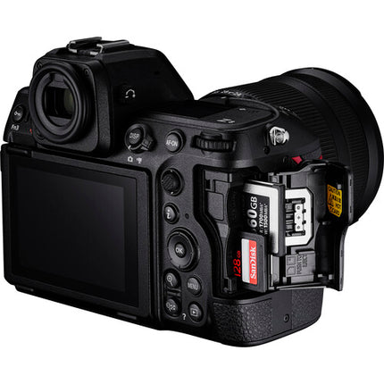 Nikon Z8 Cámara sin Espejo 45.7MP 493Puntos AF 180-600mm VR Kit Essentials+