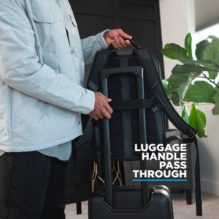 Nomatic Mochila Negra 14L Resistente al Agua con Correa Esternal y RFID Seguro
