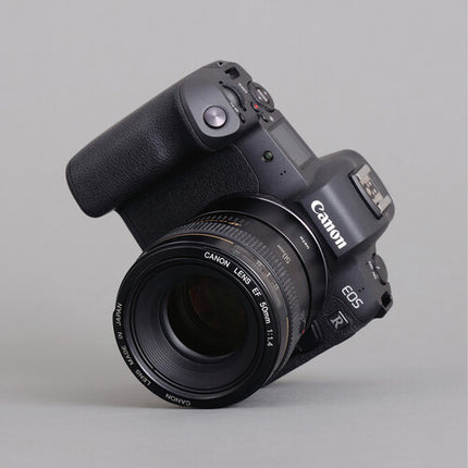 Urth Adaptador Electrónico de Montura para Lentes Canon EF EF-S a RF con Autofocus rápido y construcción de aluminio