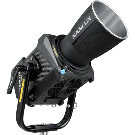 Nanlux Evoke 1200B LED Bicolor Spot de 47 322 Lux y Control DMX