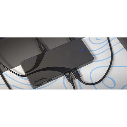 Sabrent Thunderbolt 4 KVM Switch soporte dos PCs doble pantalla y carga 60W