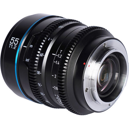 Sirui Night Walker 55mm T1.2 S35 Lente Cine para sensores Super35 y APS-C con montura RF y diseño compacto negro