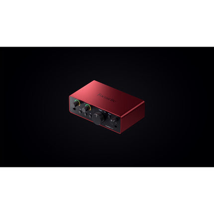 Focusrite Scarlett Solo USB-C 4th Gen Interfaz Audio con Monitores JBL 305P MkII 5"