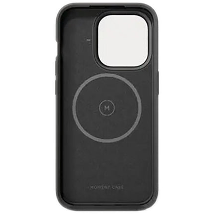 Funda Moment MagSafe para iPhone 15 Pro Negra Protección 3 m y Botones Metálicos