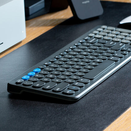 ZAGG Pro Keyboard 15 teclado Bluetooth inalámbrico 99 teclas y batería recargable
