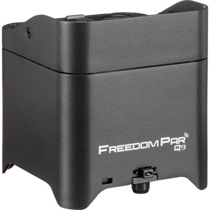 CHAUVET DJ Freedom Par Q9 X4 Kit LED PAR RGBA inalámbrico 9x6W 12H batería con bolsa control cargador
