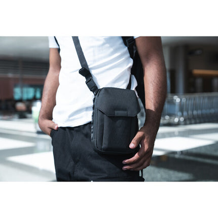 WANDRD X1 Bolso Cruzado Mediano con Divisor de Bolsillo y Correa Ajustable