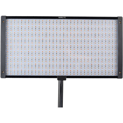 Nanlite PavoSlim 120C Panel LED RGB Ventaja V-Mount 12830 Lux 23.7x12.1"