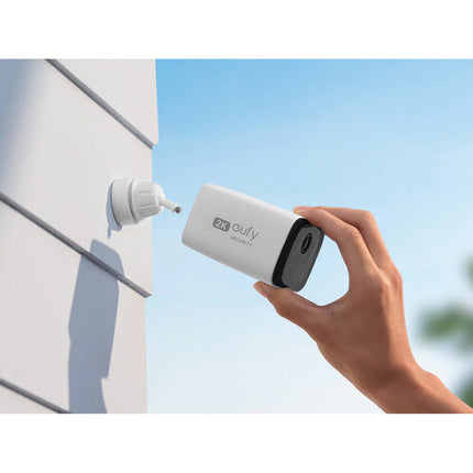 eufy Security SoloCam C210 Cámara de Seguridad 2K Visión Nocturna 8GB Batería 3 Meses