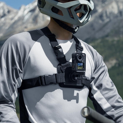 DJI Osmo Action 4 Cámara de acción con estabilización y accesorios para ciclismo