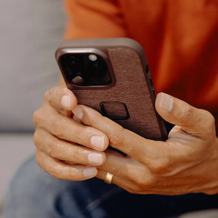 Peak Design Everyday Case V2 Funda para iPhone 15 Pro Max con Bumper Antichoque y Connector SlimLink
