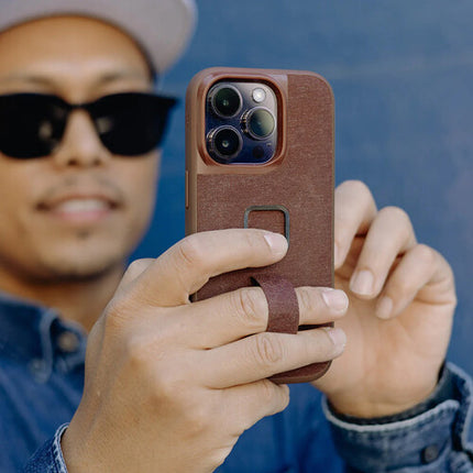 Peak Design Everyday Case para iPhone 15 Pro con Loop y botón V2 rojo