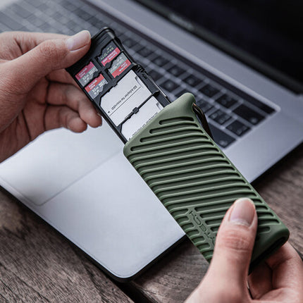 PGYTECH CreateMate Lector de Tarjetas y Estuche Alta Velocidad IP54 USB-C