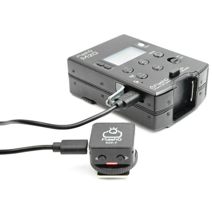 LightPix Labs FlashQ M20 Flash con Control de Exposición y Transmisor 2.4 GHz 9 m y Cabezal Inclinable 90°
