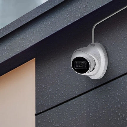 Lorex E842CD Cámara domo de red exterior 4K UHD visión nocturna 2.8mm 125° campo visual