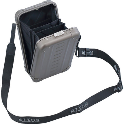 Aleon Vertical Estuche Cruzado de Aluminio con Correa y 3 Bolsillos