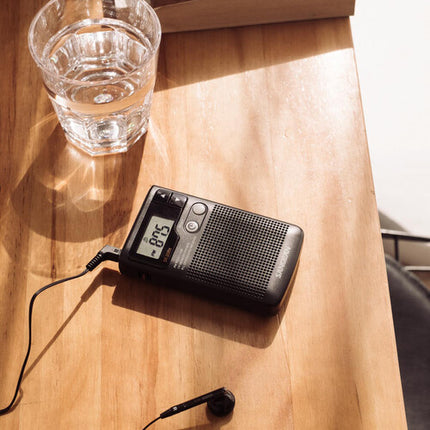 Sangean DT-200X Radio Digital AM/FM Portable 19 Memorias Black