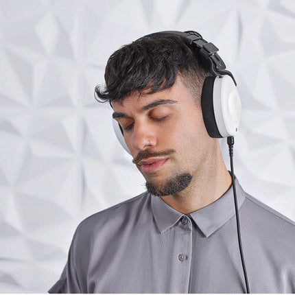 RODE NTH-100 Auriculares Cerrados Profesionales Over-Ear 40mm Drivers 5Hz-35kHz Blanco