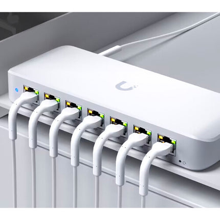 Ubiquiti Switch Ultra 8 Puertos Gigabit PoE+ 202W Capacidad Gigabit