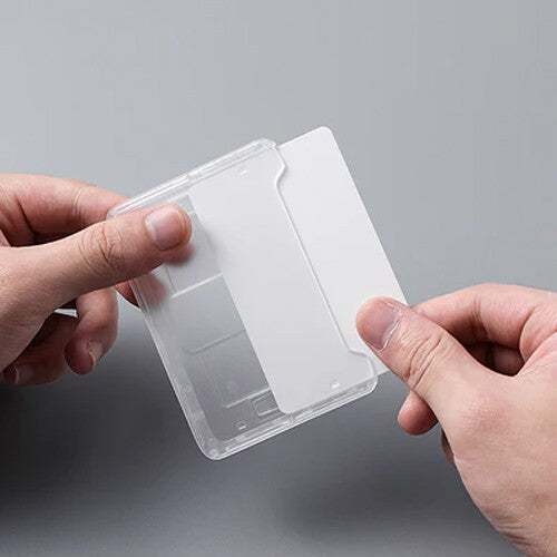 BRADY PEOPLE ID B-Holder Porta Credencial Plástico Rígido Horizontal 50 Piezas 3.4x2.1 Pulgadas