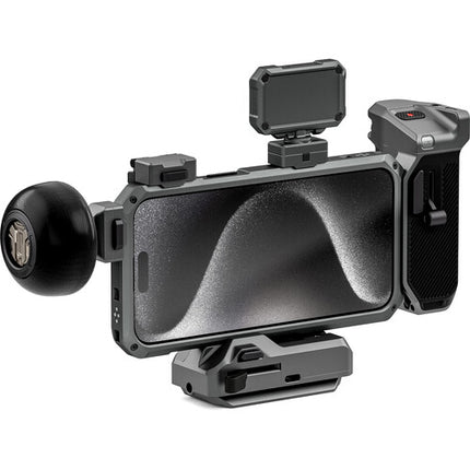 Tilta Khronos Ultimate Kit para iPhone 15 Pro Max con sistema de enfriamiento y panel LED