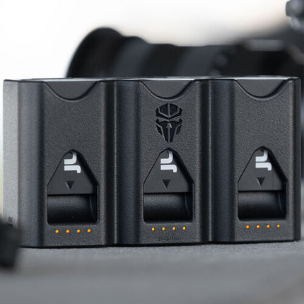 Jupio Tri-Charge para FUJIFILM NP-W235 Cargador 3 Baterías y Power Bank USB-C