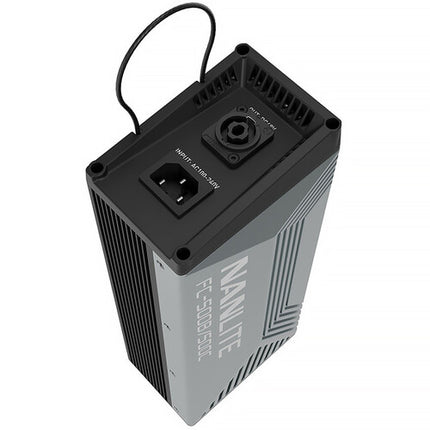Nanlite FC500C Foco LED RGB 57050 Lux Control RGB 2700-7500K con Reflector y Estuche