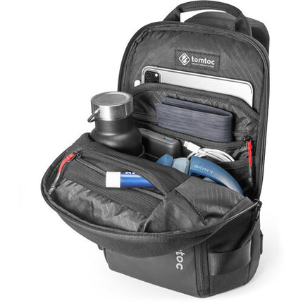 tomtoc Navigator-T24 Bolsa Sling Negra 5L para iPad Pro 11" con Cierres YKK y Resistente al Agua