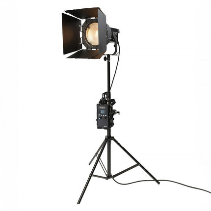 Nanlite Forza 300B II Luz LED Bi-Color Monolight 2700-6500K 68060 Lux Fresnel y Estuche Rodante