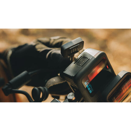 GoPro Contacto Power Door para cámaras HERO con cable USB-C magnético 1.6' y sello impermeable