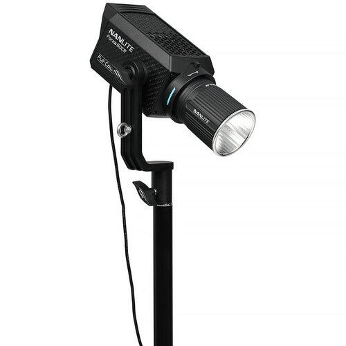 Nanlite Forza 60CR RGBLAC Foco LED 12810 Lux CRI 96 con Kit CRMX