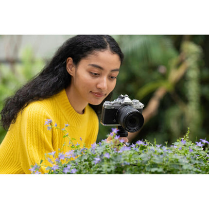 Nikon NIKKOR Z DX 12-28mm f/3.5-5.6 PZ VR Lente Ultra Gran Angular 67mm Kit de Filtro