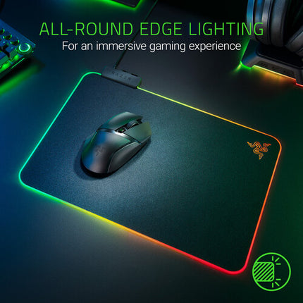 Razer Firefly V2 Alfombrilla rígida para mouse 14 x 10 pulgadas RGB integrado
