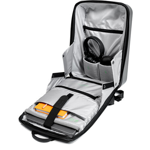 RAINSBERG Classic Mochila rígida para laptop 22L resistente al agua con cargador USB integrado