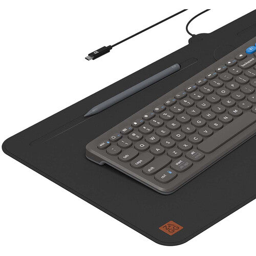 ZAGG Desk Mat con carga inalámbrica 10W superficie de tela suave
