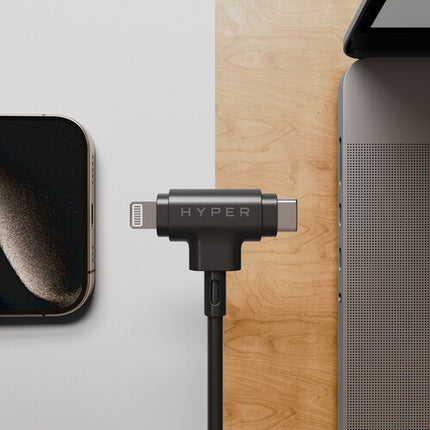 HYPER HyperJuice Cable híbrido USB-C y Lightning 5 pies 60W carga rápida silicona negro