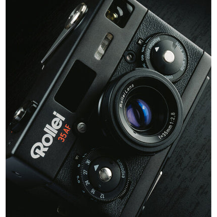 Rollei 35AF Cámara de 35mm con lente f 2.8 y flash integrado negra