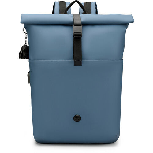 Swissdigital LAMONE Mochila Rolltop Azul Oscuro 13L con Puerto USB y Protección RFID