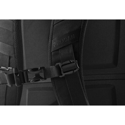 Pelican AEGIS Mochila de Viaje 18L con Compartimento para Laptop Negro