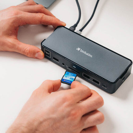 Verbatim 15-en-1 Estación de acoplamiento USB-C Pro 8K 100W Puerto Ethernet