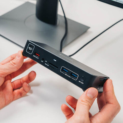 Verbatim 15-en-1 Estación de acoplamiento USB-C Pro 8K 100W Puerto Ethernet