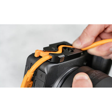 Tether Tools LeverLock y Optima Kit de cable USB-C 31' naranja ángulo recto
