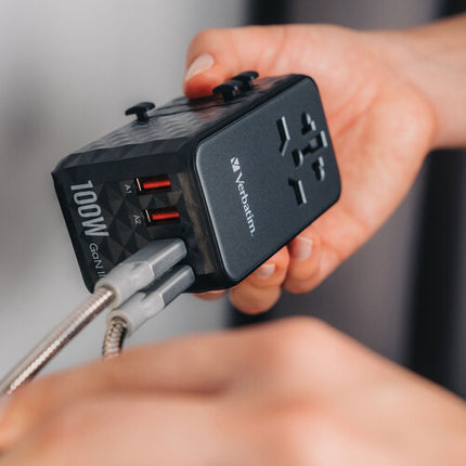 Verbatim UTA-06 Adaptador Universal de Viaje 100W 4 Puertos USB GaN III con Estuche