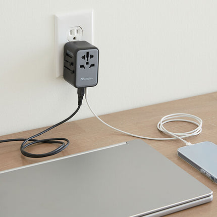 Verbatim UTA-09 Adaptador de Viaje Universal 70W 5 Puertos USB con Estuche