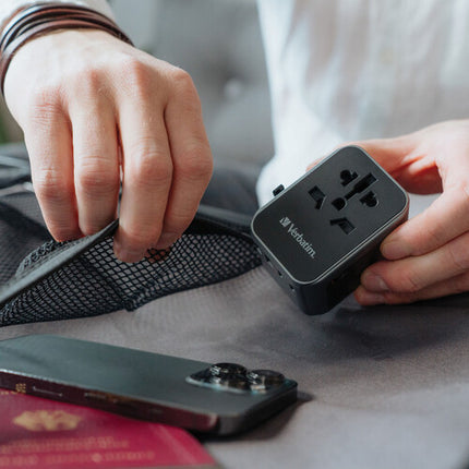 Verbatim UTA-03 Adaptador de Viaje Universal 30W 5 Puertos USB-C USB-A