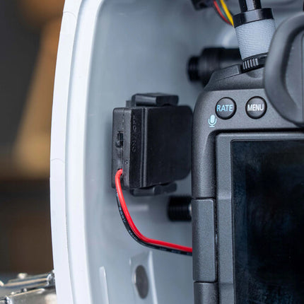 Ikelite Manual Fiber-Optic Transmisor para Disparadores de Fibra Óptica Segunda Generación con Modo Ahorro de Energía